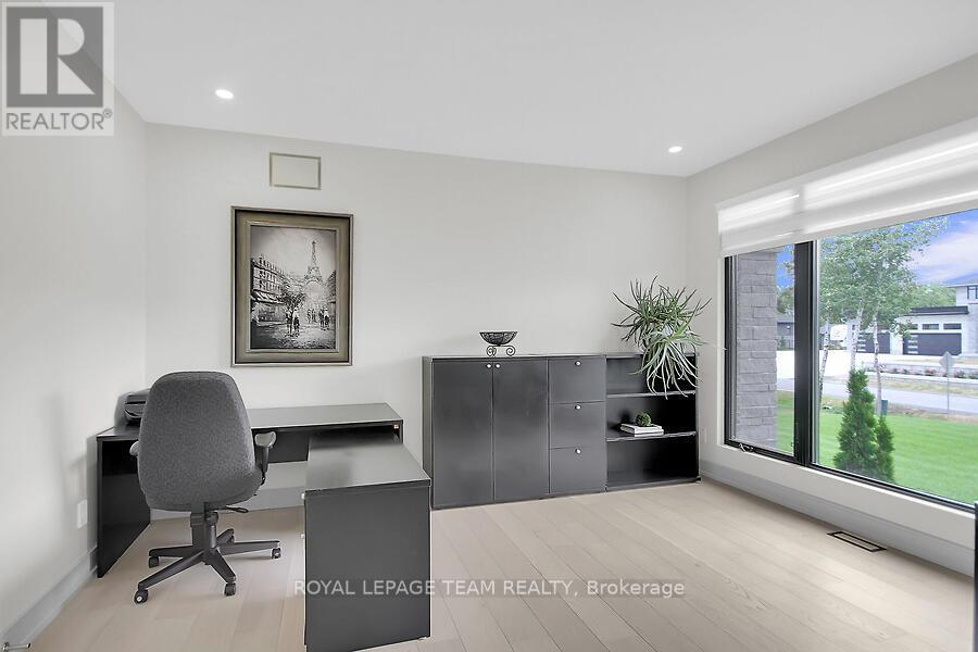 6865 Pebble Trail Way, Ottawa, Ontario  K4P 0B7 - Photo 21 - X12366447