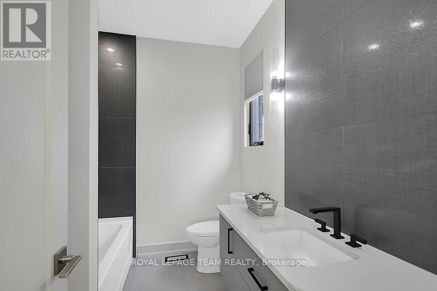 6865 Pebble Trail Way, Ottawa, Ontario  K4P 0B7 - Photo 31 - X12366447