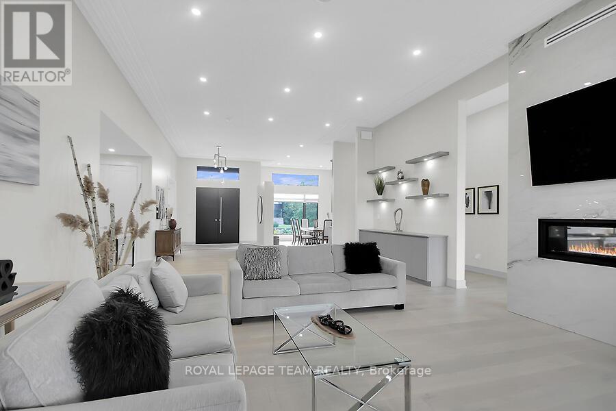 6865 Pebble Trail Way, Ottawa, Ontario  K4P 0B7 - Photo 7 - X12366447