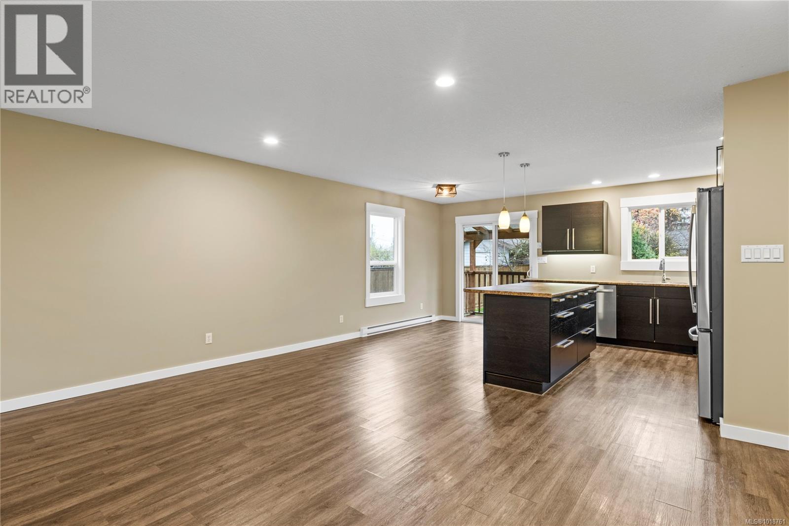 642 Forsyth Ave, Parksville, British Columbia  V9P 1G6 - Photo 6 - 1018761