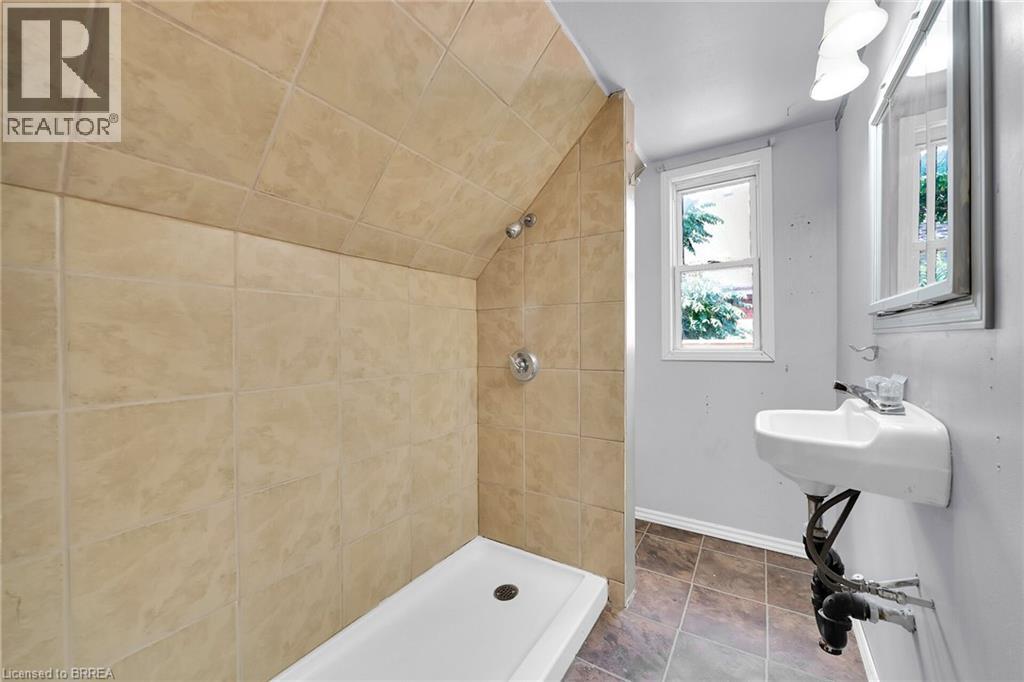 88 East Avenue, Brantford, Ontario N3S 3L7 - Photo 31 - 40767580