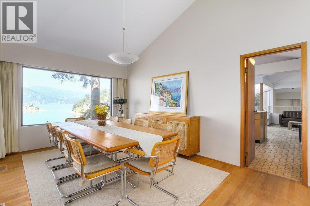 6648 Marine Drive, West Vancouver, British Columbia  V7W 2S9 - Photo 3 - R3064144