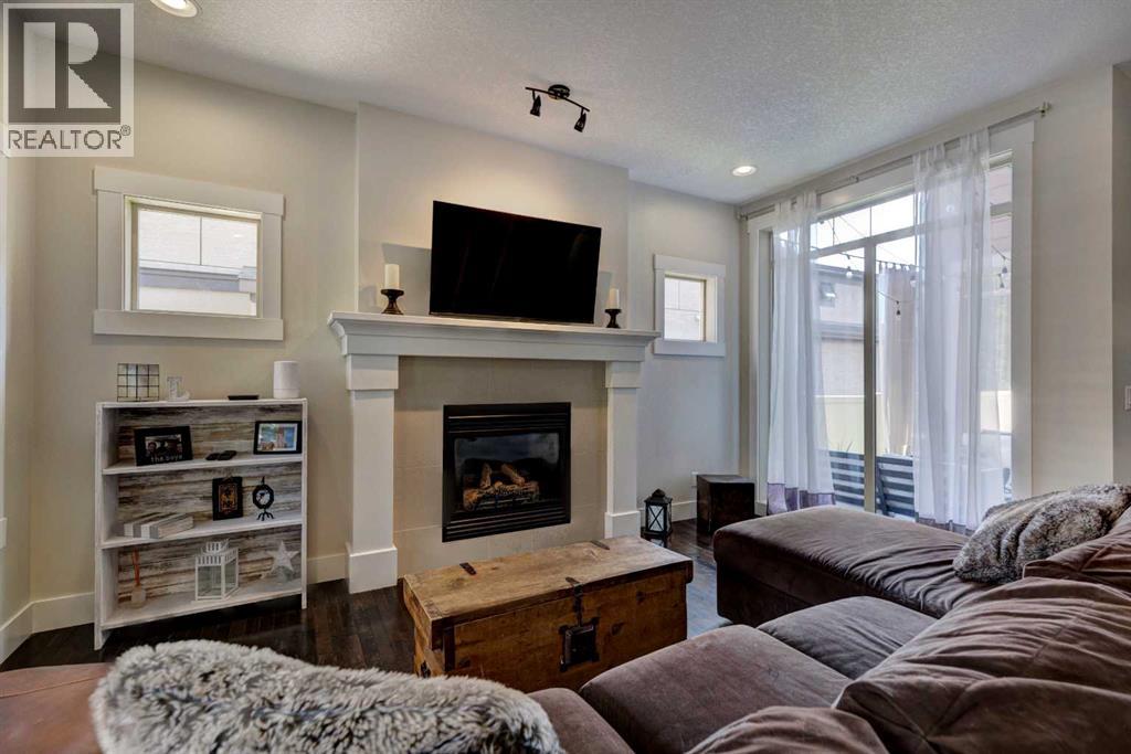 152 Mike Ralph Way Sw, Calgary, Alberta  T3E 7P2 - Photo 3 - A2254640
