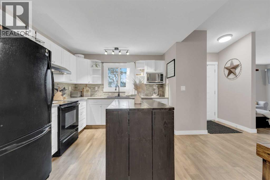 25 Erickson Drive, Red Deer, Alberta  T4R 1X8 - Photo 6 - A2267934