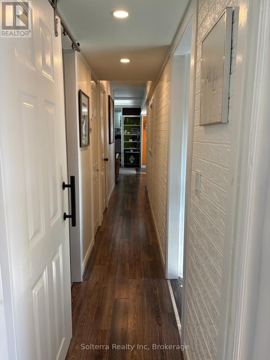 Unit #402 - 1713 Highway 11 S, Gravenhurst, Ontario P0E 1G0 - Photo 21 - X12361417