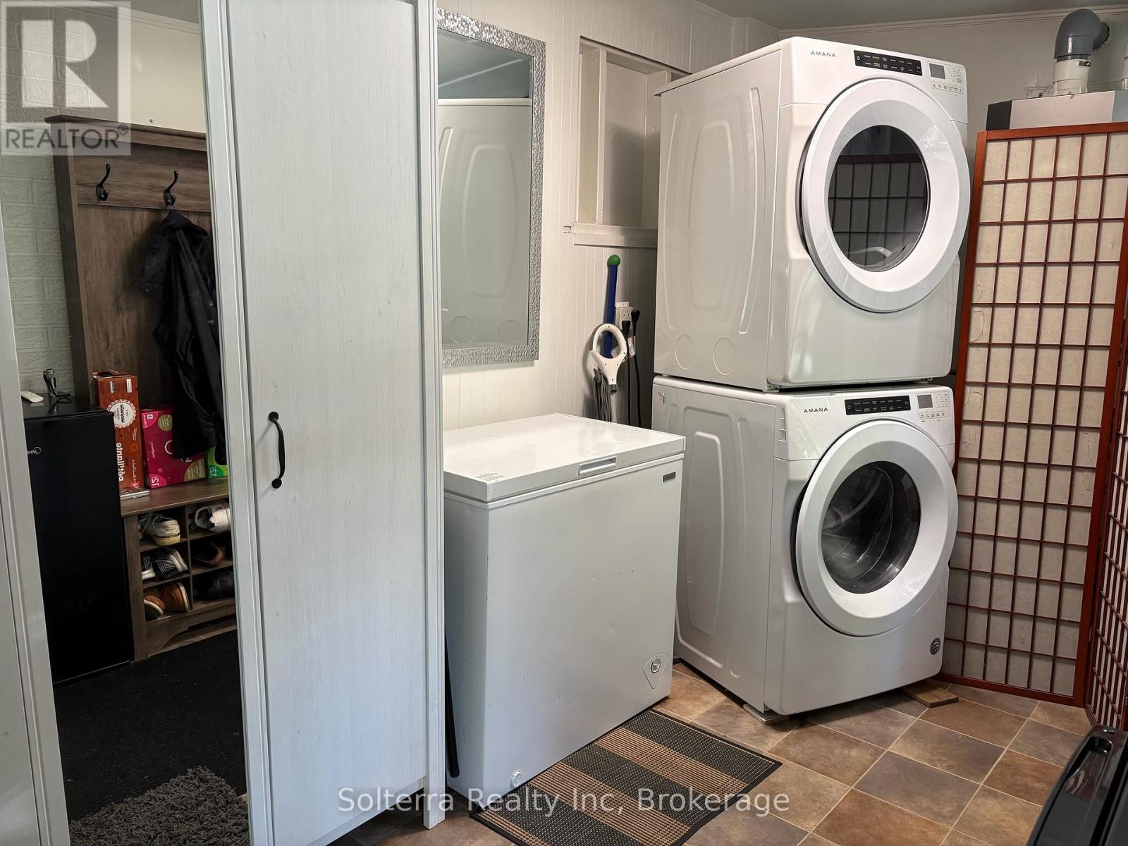 Unit #402 - 1713 Highway 11 S, Gravenhurst, Ontario P0E 1G0 - Photo 37 - X12361417