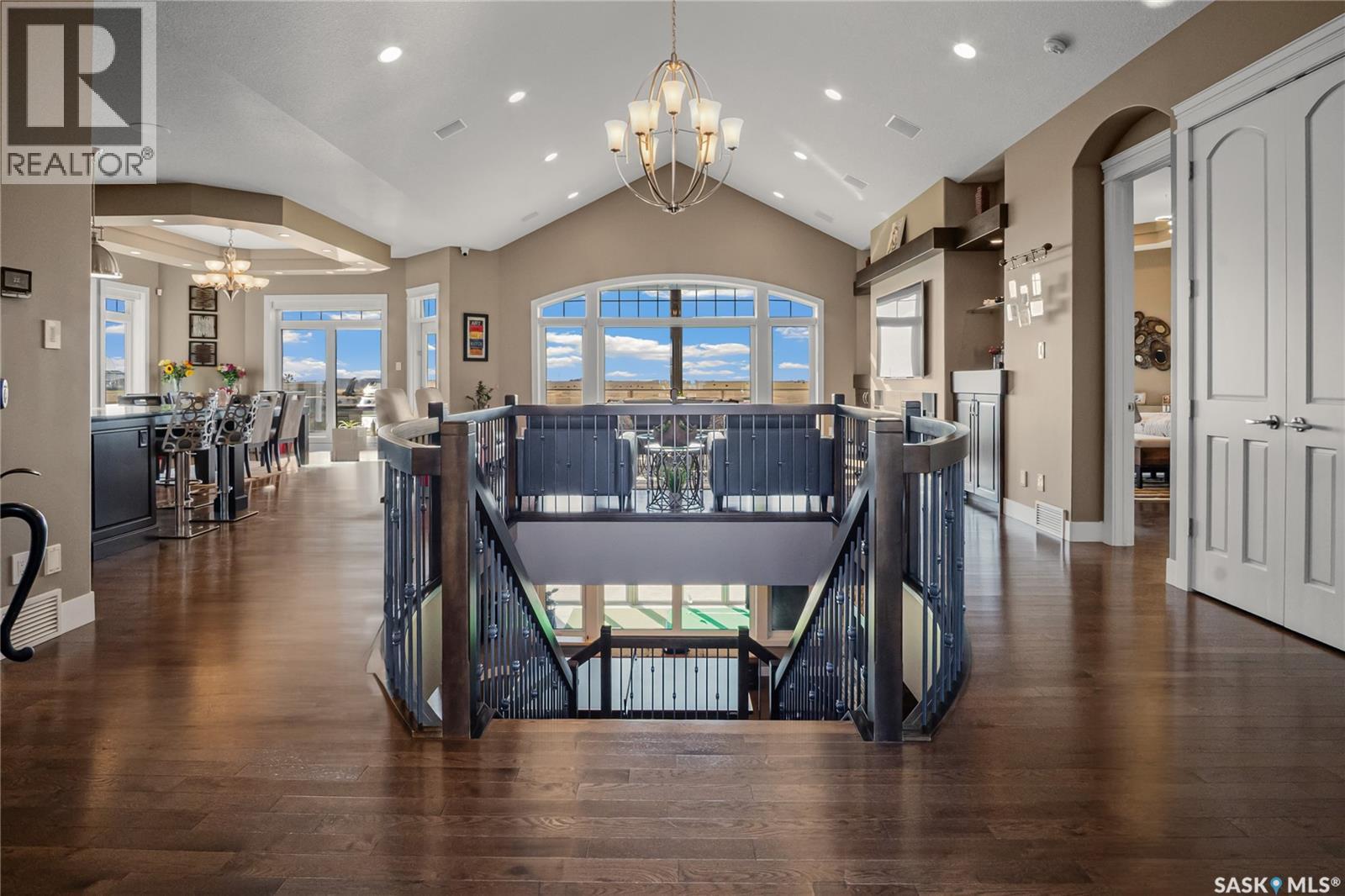 8099 Wascana Gardens Crescent, Regina, Saskatchewan  S4V 1G2 - Photo 5 - SK023580