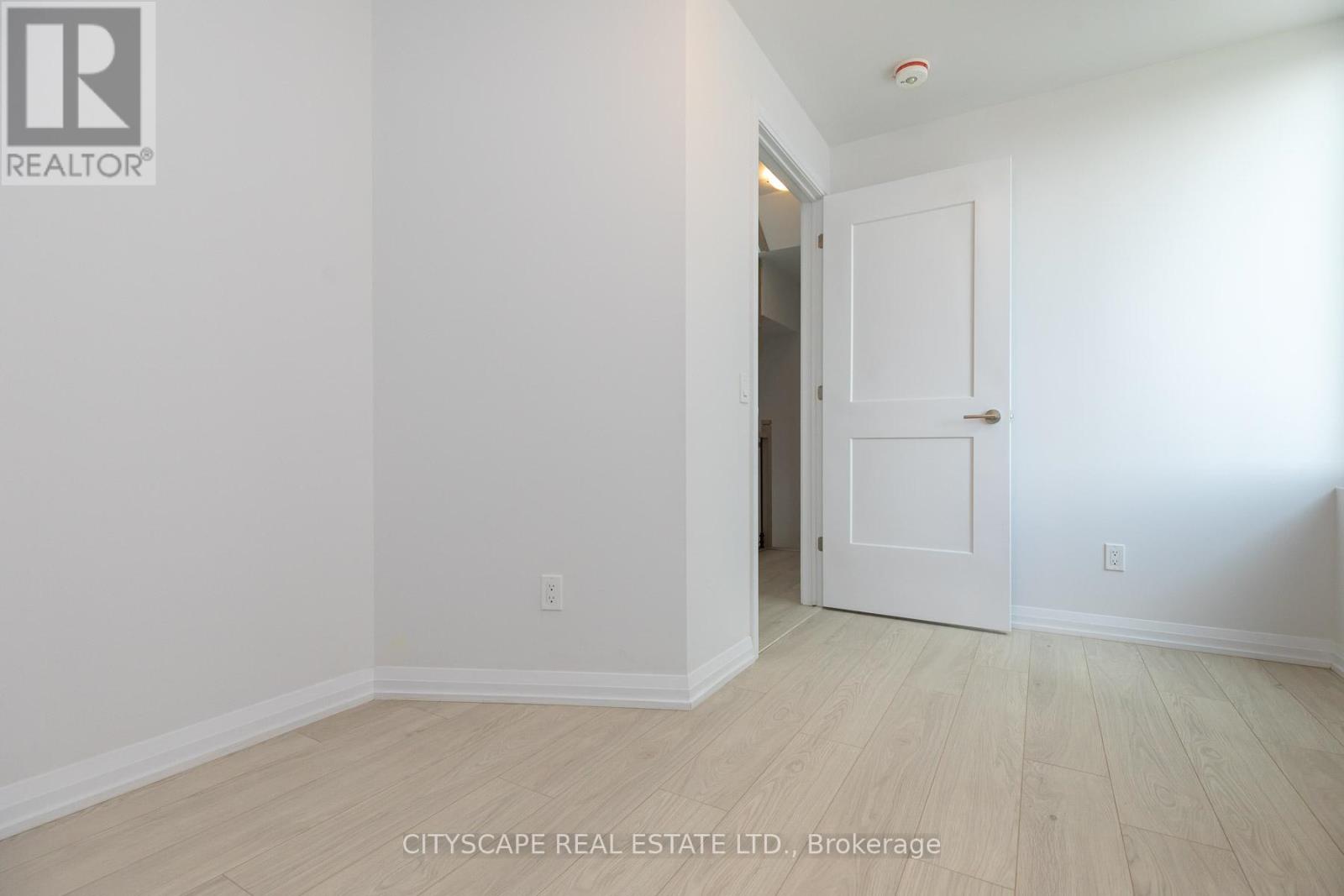 Th 01 - 1010 Portage Parkway, Vaughan, Ontario  L4K 0K3 - Photo 19 - N12509414