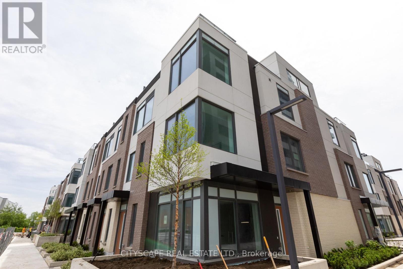 TH 01 - 1010 PORTAGE PARKWAY, Vaughan, Ontario