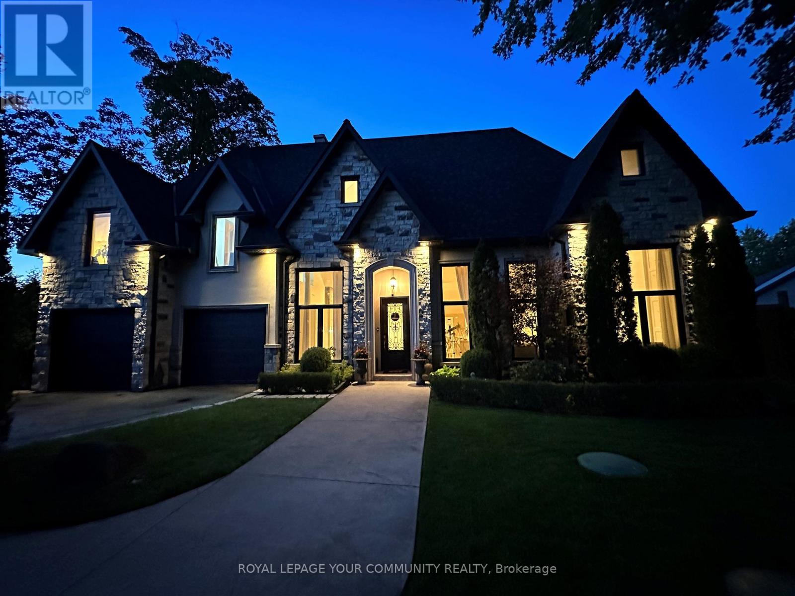 378 OLD BLOOMINGTON ROAD, Aurora, Ontario