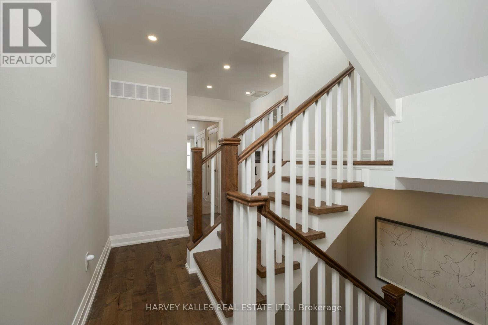 7 Edgedale Road, Toronto, Ontario  M4X 1N5 - Photo 20 - C12518004