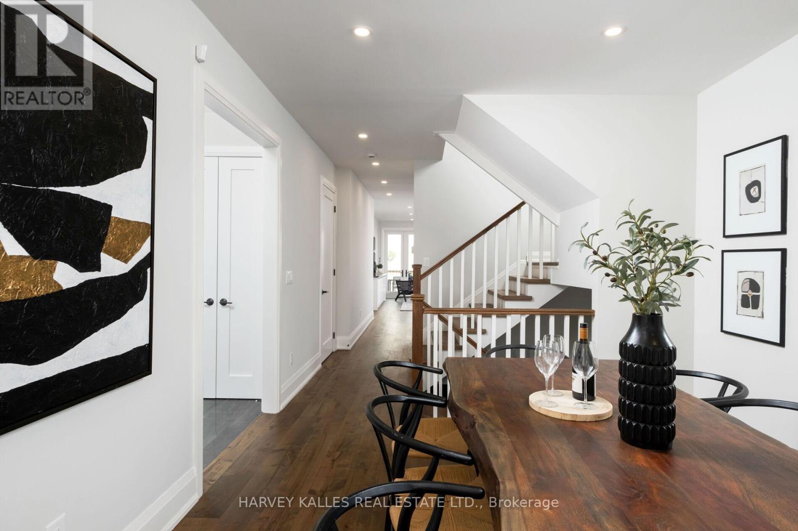 7 Edgedale Road, Toronto, Ontario  M4X 1N5 - Photo 5 - C12518004