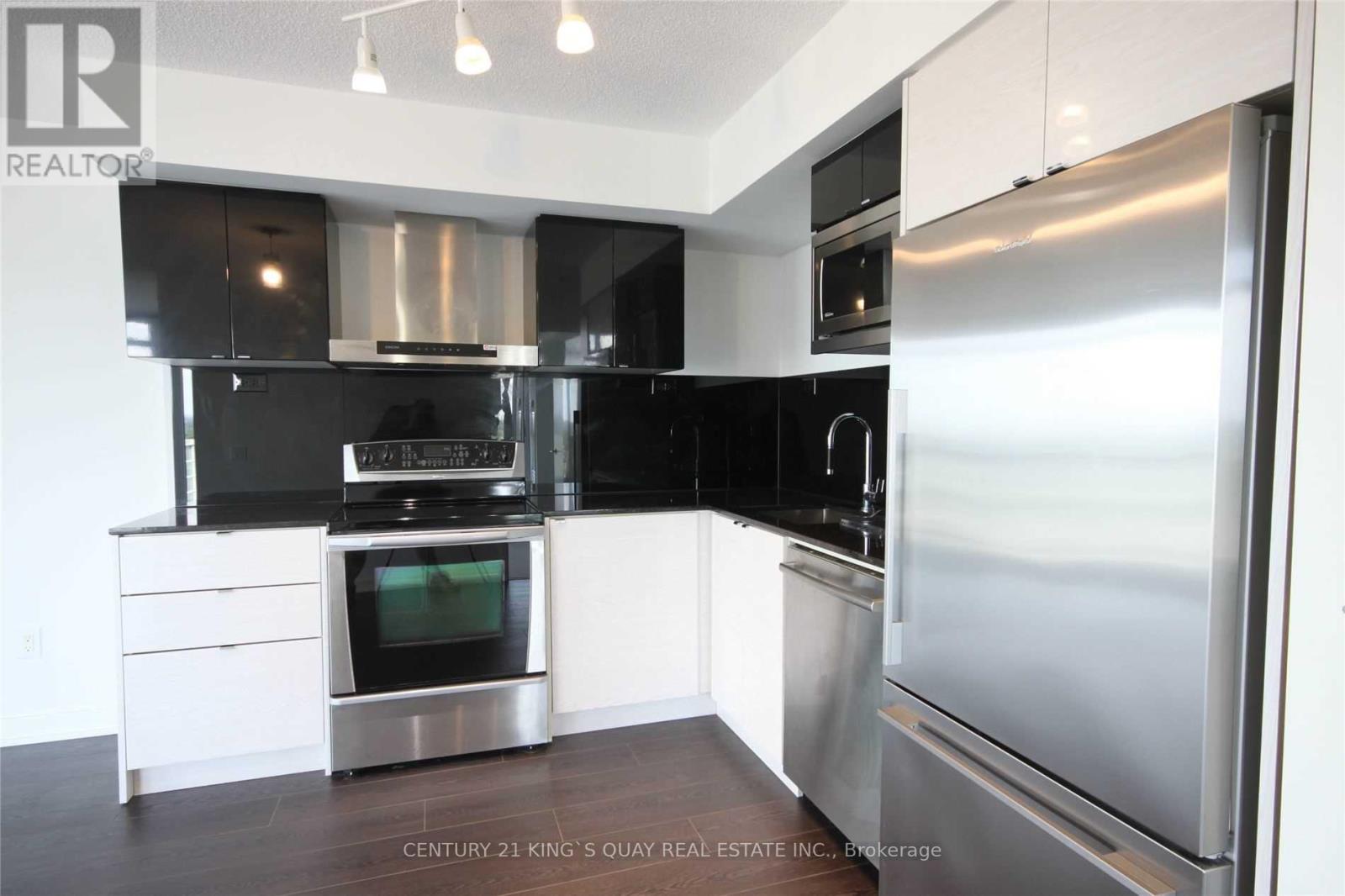 1701 - 121 Mcmahon Drive, Toronto, Ontario  M2K 0C1 - Photo 2 - C12518010