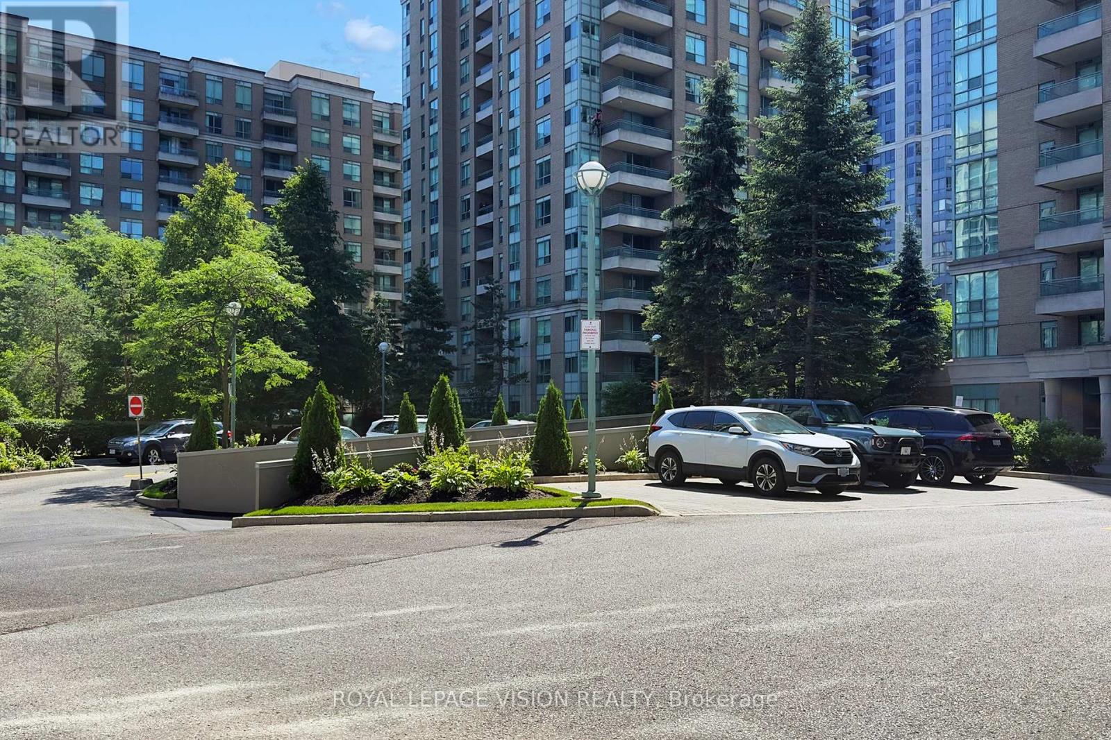 1905 - 3 PEMBERTON AVENUE, Toronto, Ontario