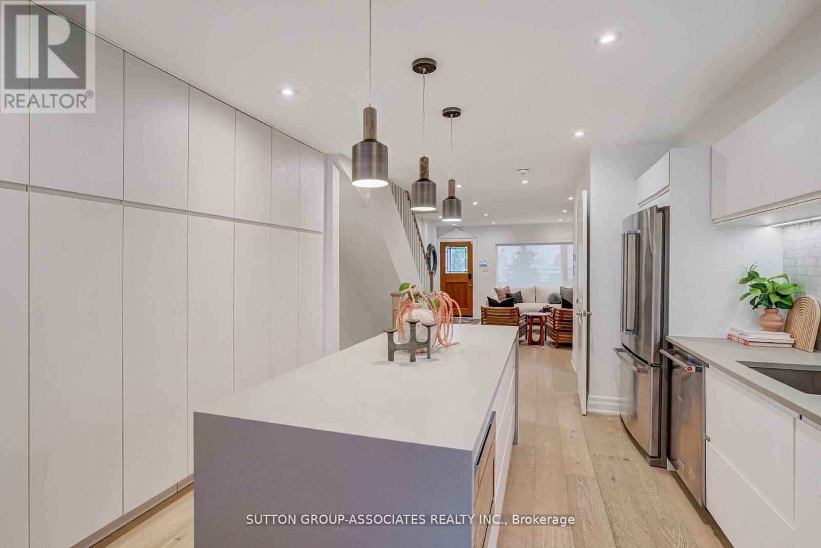 466 Montrose Avenue, Toronto, Ontario  M6G 3H1 - Photo 13 - C12518048