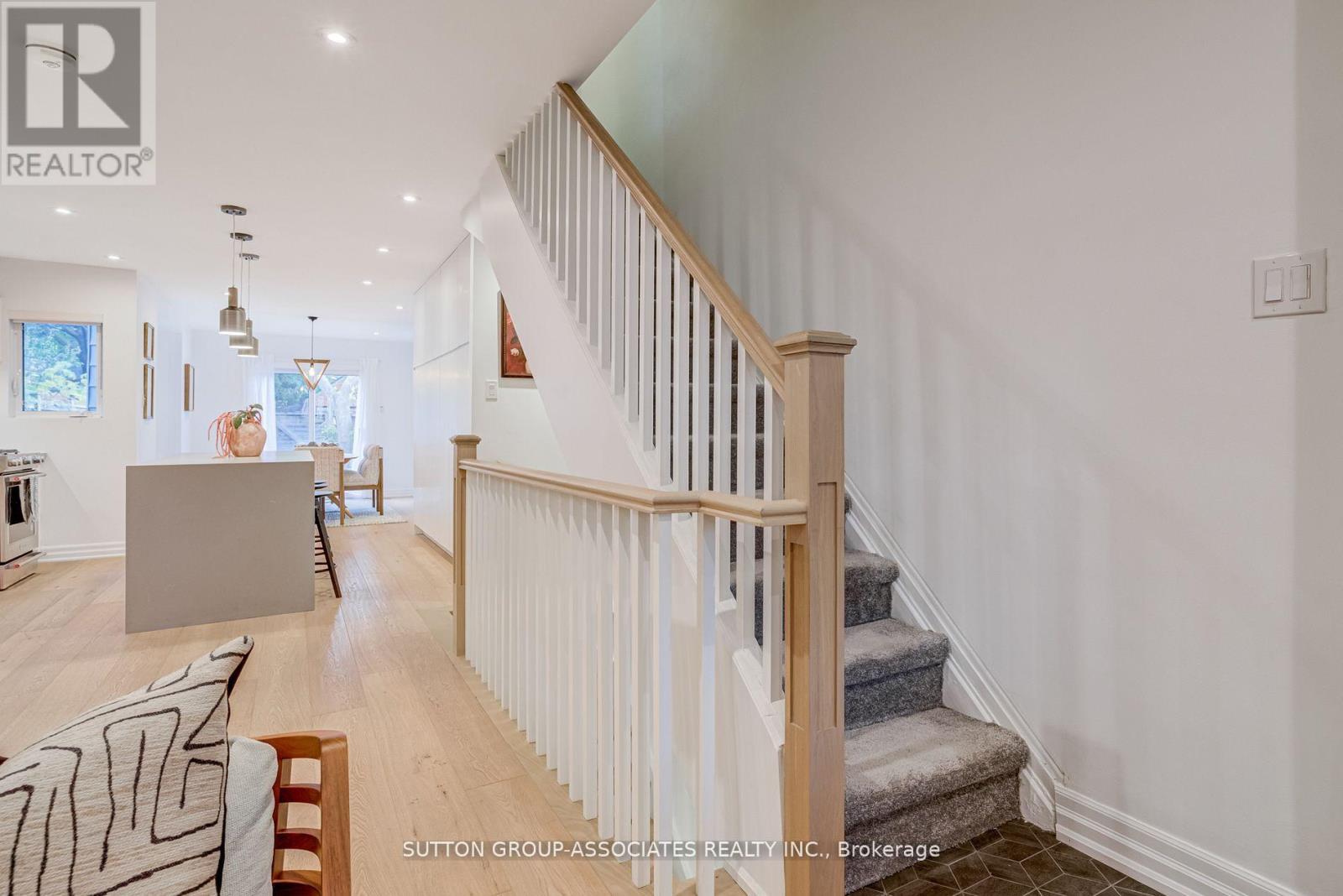 466 Montrose Avenue, Toronto, Ontario  M6G 3H1 - Photo 18 - C12518048