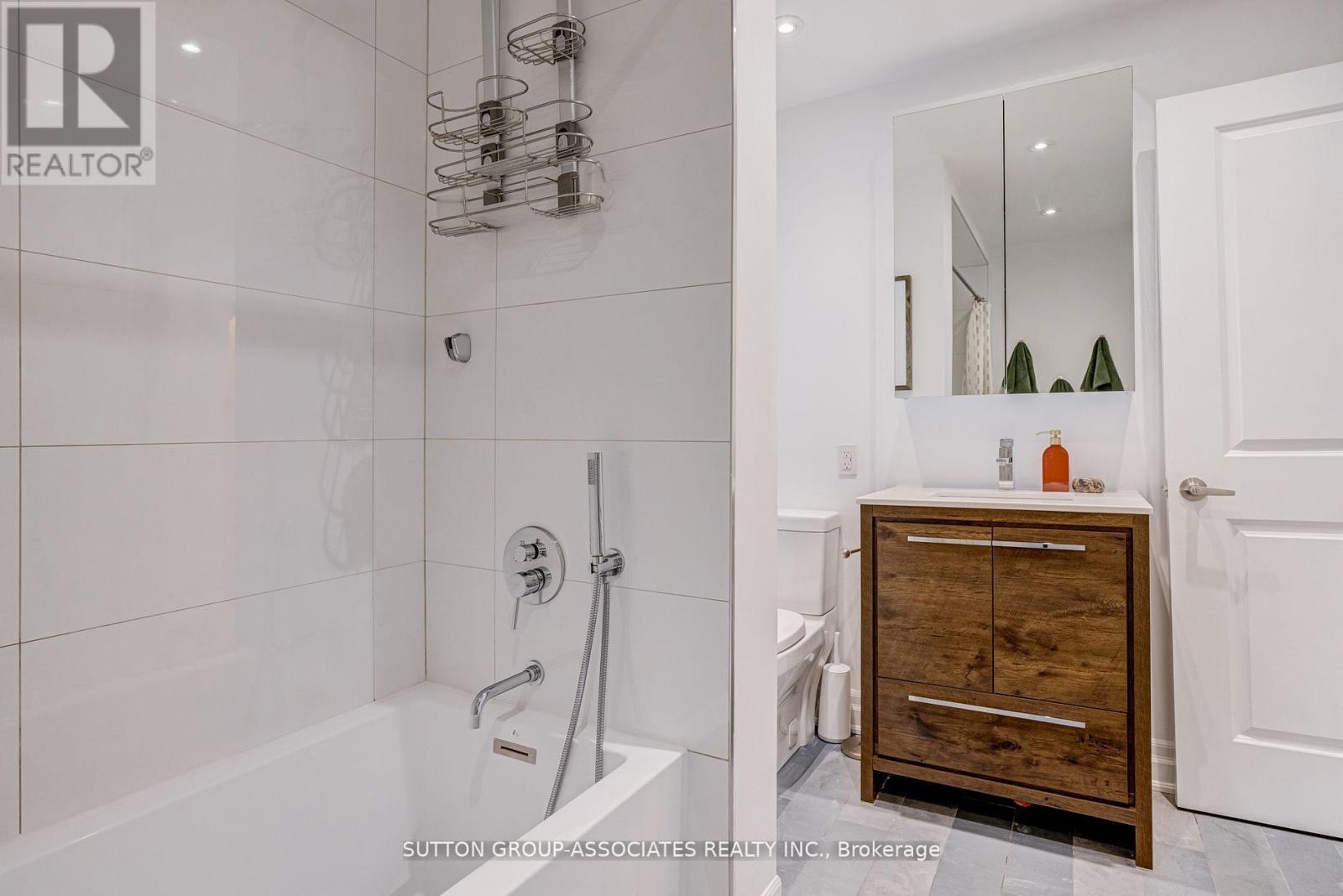 466 Montrose Avenue, Toronto, Ontario  M6G 3H1 - Photo 26 - C12518048