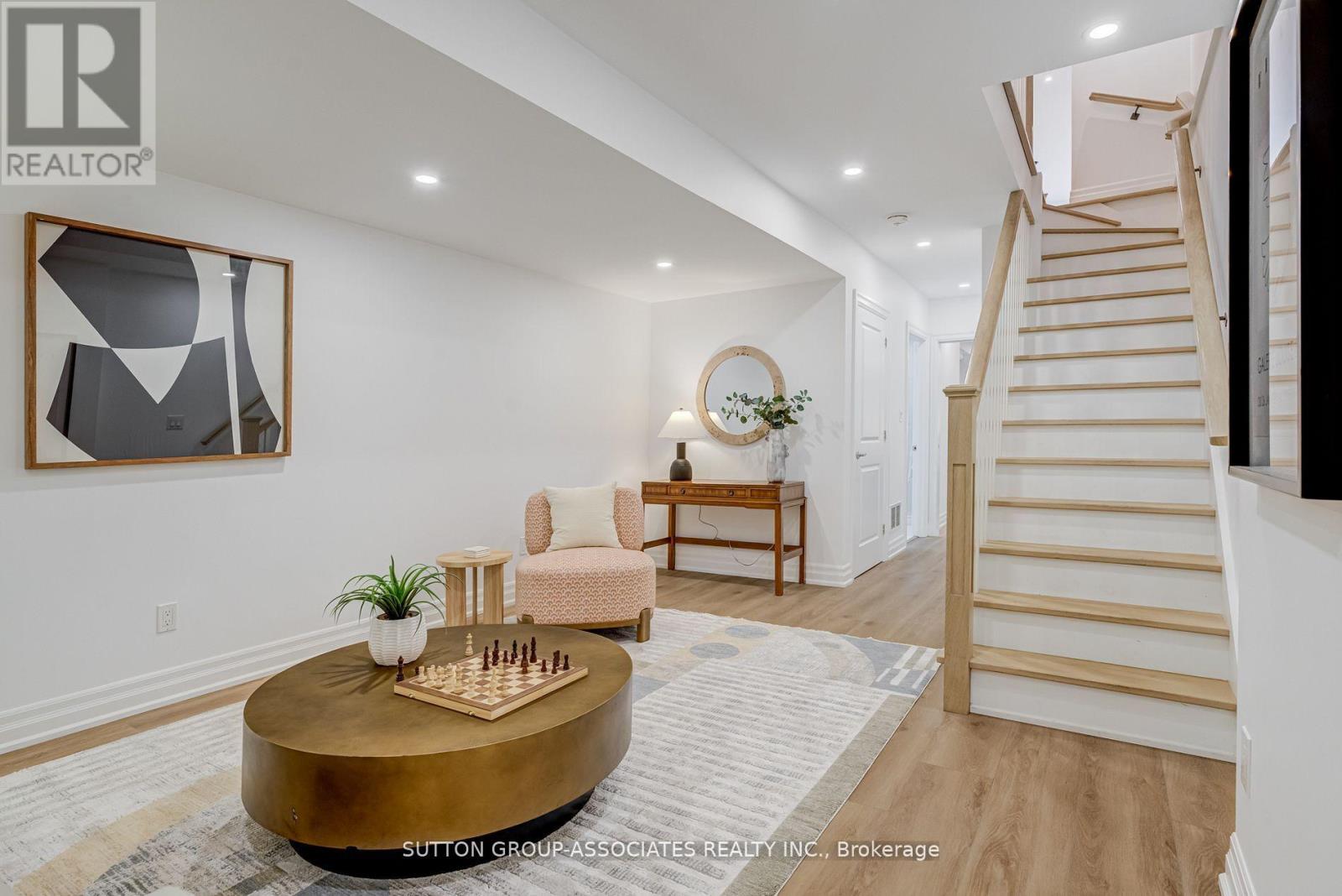 466 Montrose Avenue, Toronto, Ontario  M6G 3H1 - Photo 32 - C12518048