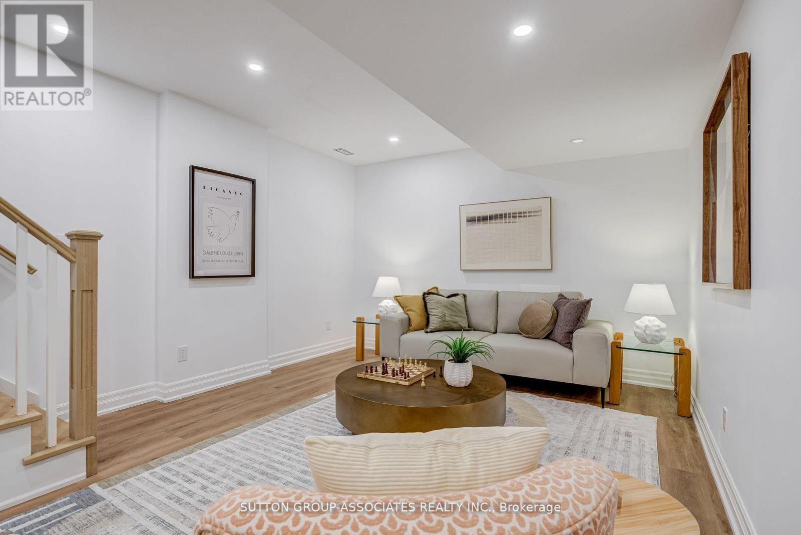 466 Montrose Avenue, Toronto, Ontario  M6G 3H1 - Photo 33 - C12518048