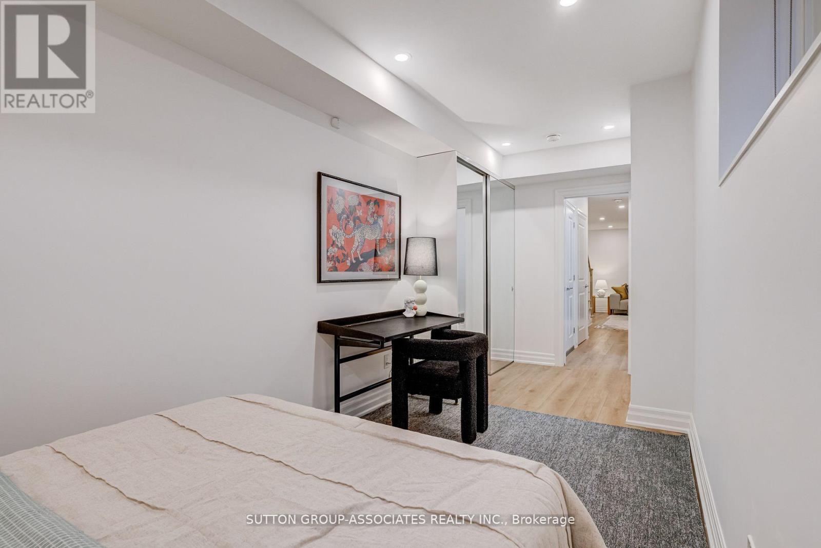 466 Montrose Avenue, Toronto, Ontario  M6G 3H1 - Photo 36 - C12518048