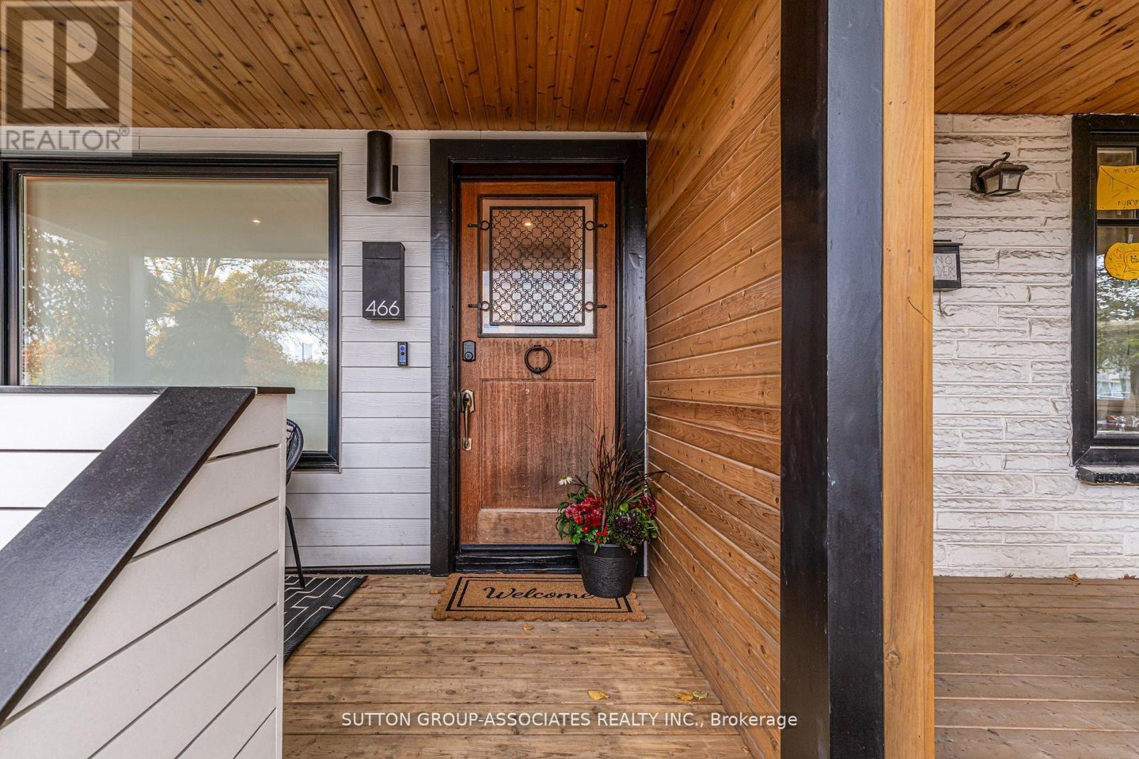 466 Montrose Avenue, Toronto, Ontario  M6G 3H1 - Photo 4 - C12518048