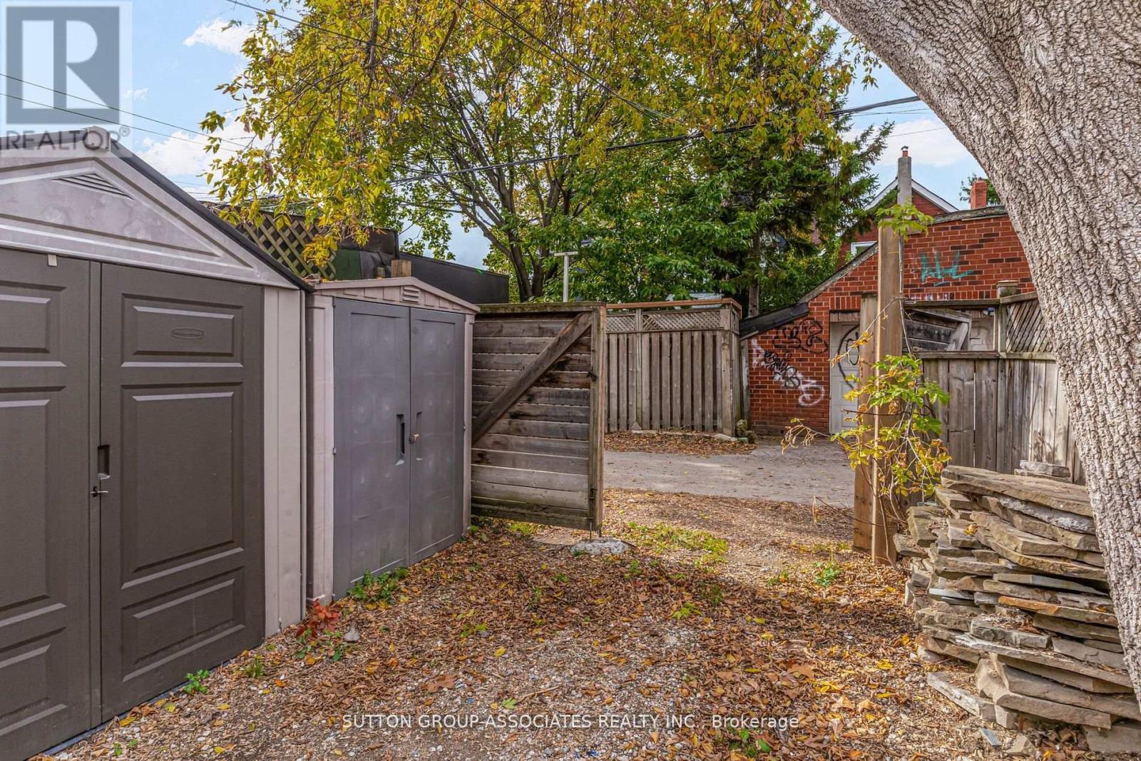 466 Montrose Avenue, Toronto, Ontario  M6G 3H1 - Photo 45 - C12518048