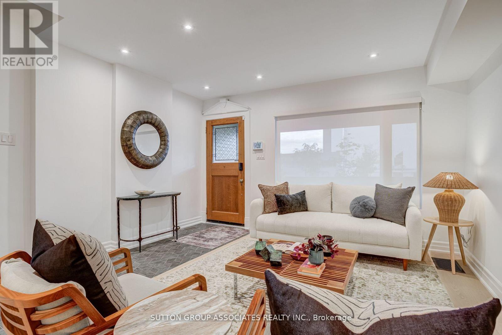 466 Montrose Avenue, Toronto, Ontario  M6G 3H1 - Photo 7 - C12518048