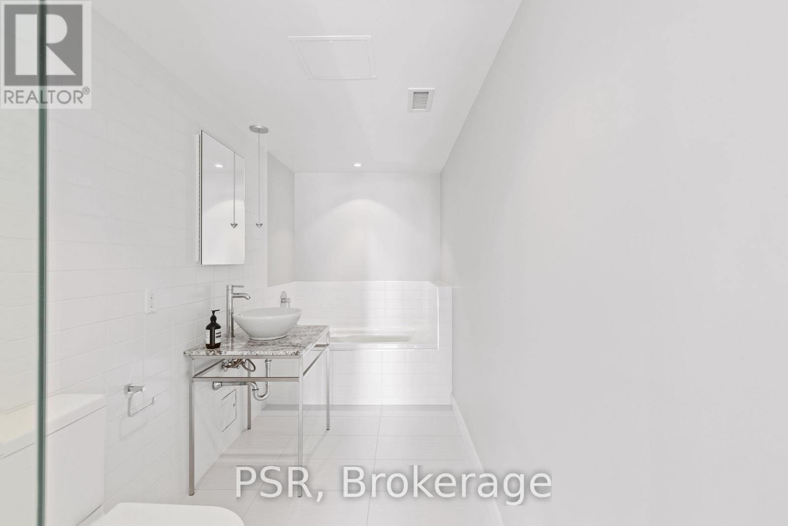 Lph909 - 75 Portland Street, Toronto, Ontario  M5V 2M9 - Photo 19 - C12518058