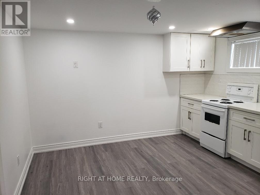 182 Acton Avenue, Toronto, Ontario  M3H 4H5 - Photo 2 - C12518066