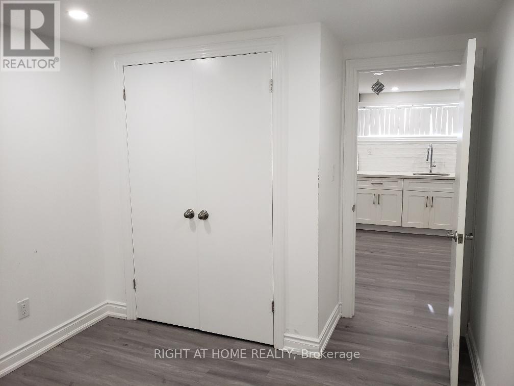 182 Acton Avenue, Toronto, Ontario  M3H 4H5 - Photo 6 - C12518066