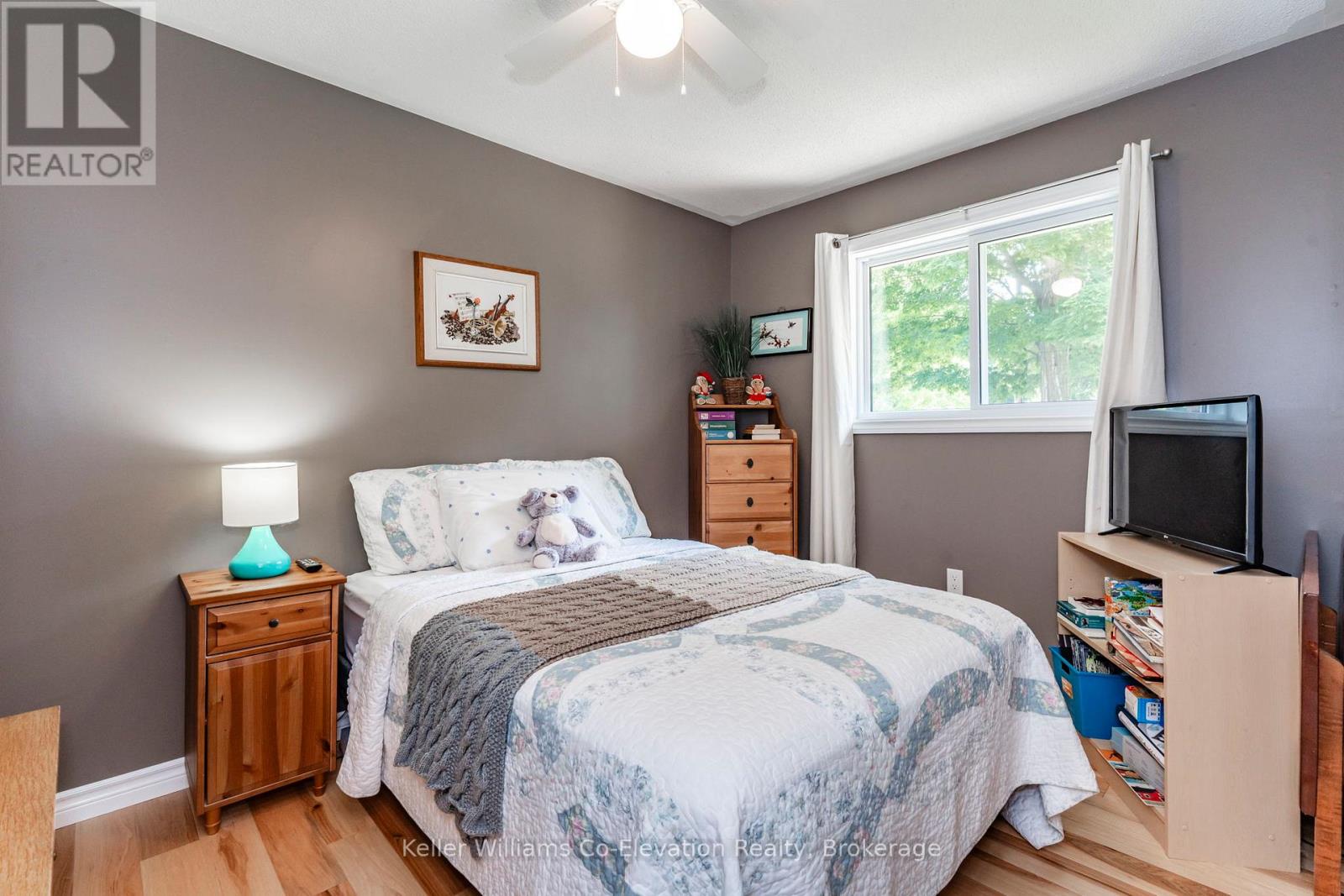 16 Mundy Avenue, Tiny, Ontario  L9M 0B5 - Photo 10 - S12518184