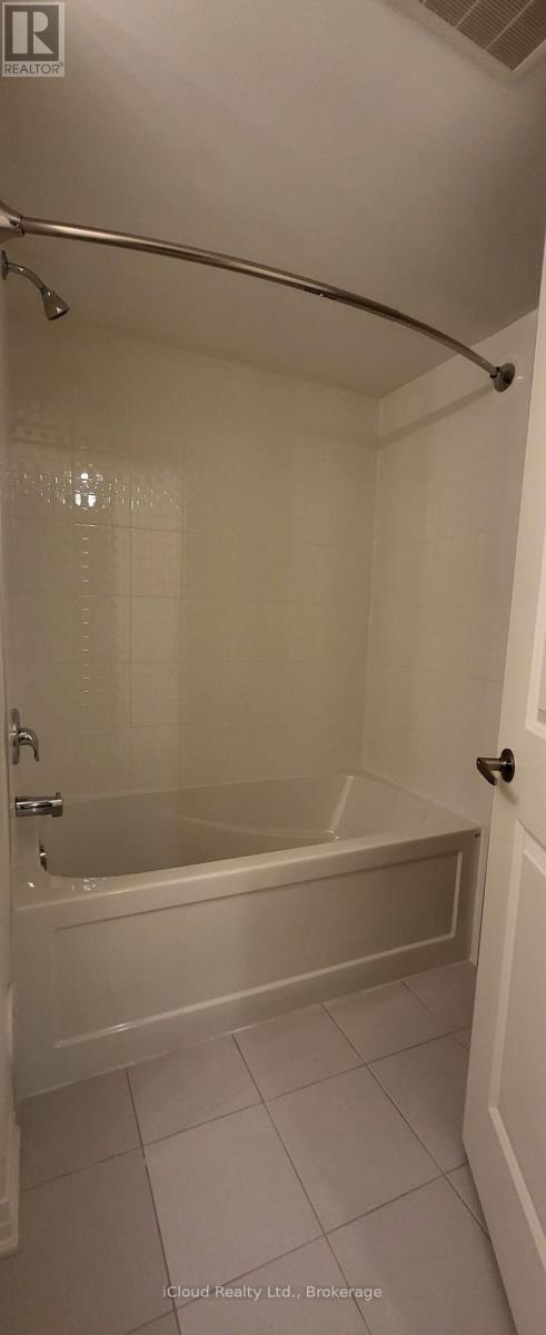 36 D Lookout Drive, Clarington, Ontario  L1C 7G2 - Photo 4 - E12517994