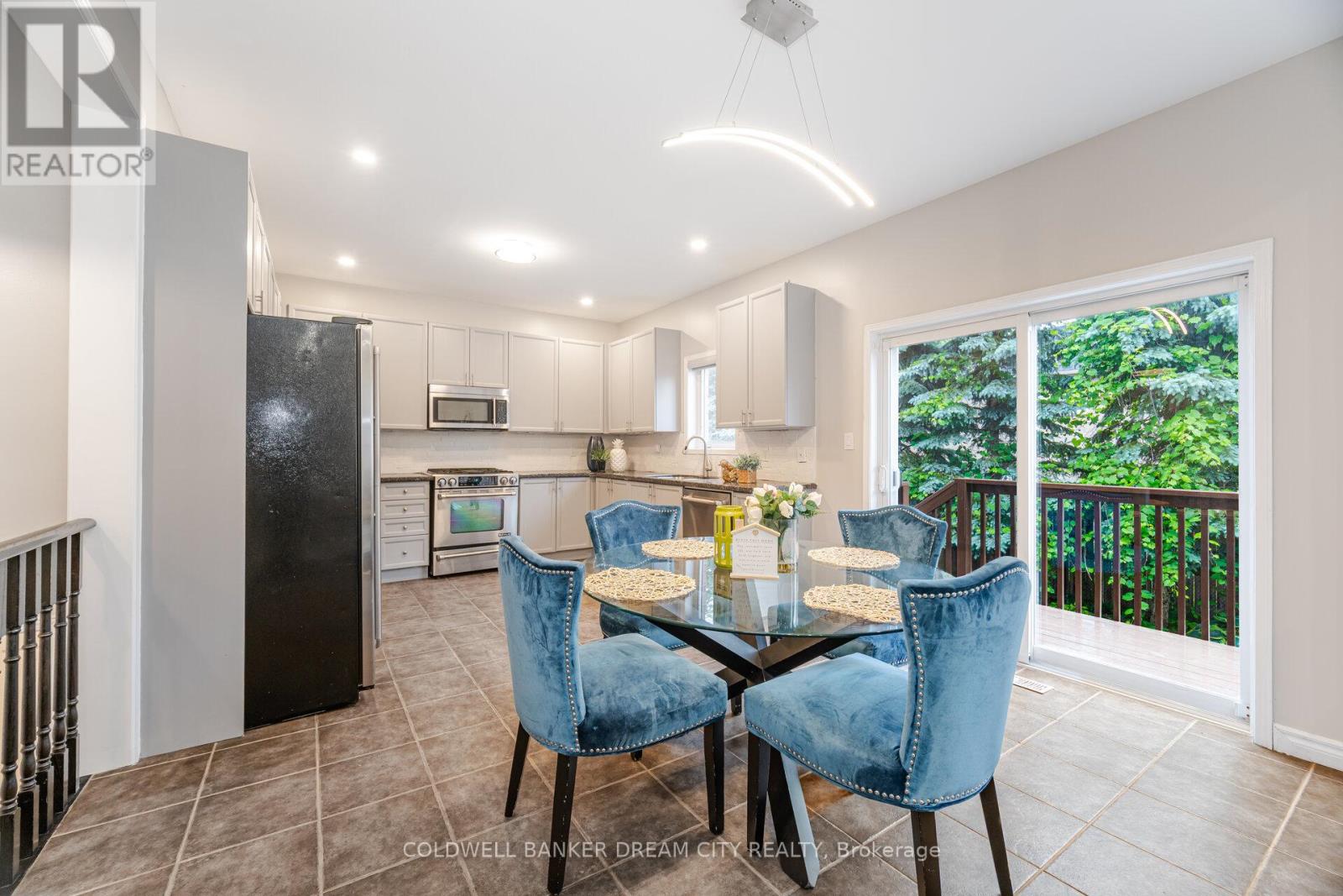 70 Brandwood Square, Ajax, Ontario  L1Z 2B9 - Photo 11 - E12518006