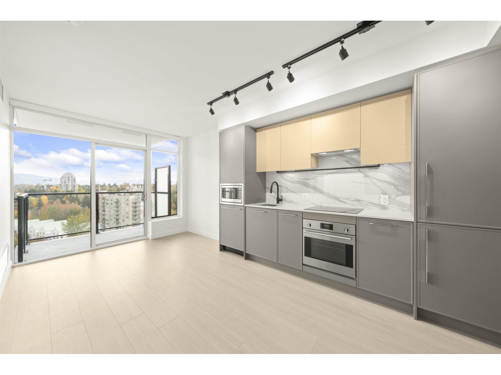 1407 13745 GEORGE JUNCTION, Surrey, British Columbia