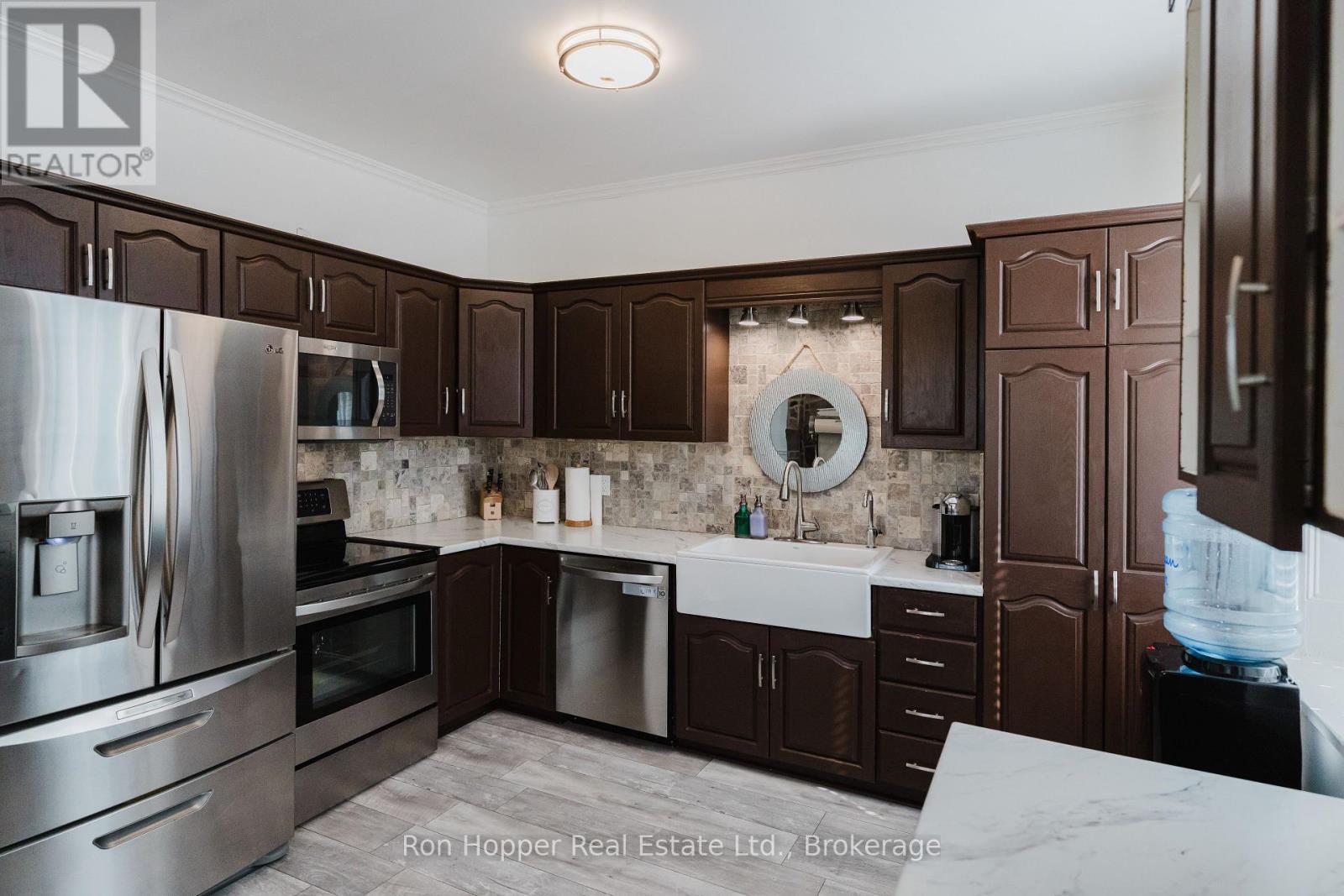 521145 12 Concession, West Grey, Ontario  N0G 1S0 - Photo 4 - X12518216