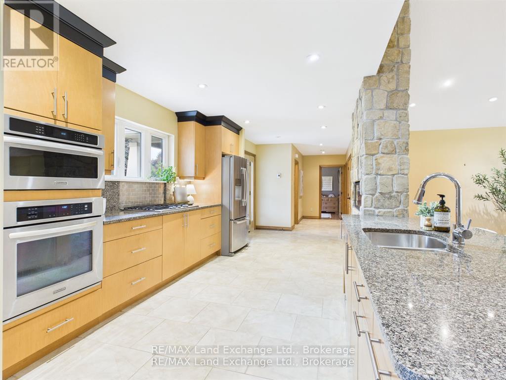 203 Campbell Crescent, Kincardine, Ontario  N2Z 1B9 - Photo 9 - X12518220