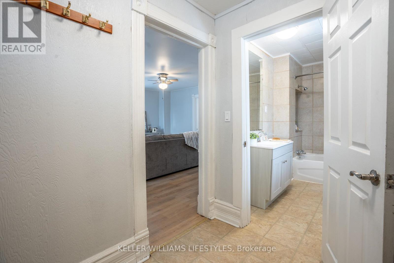 Lower - 83 Adelaide Street S, Chatham-Kent, Ontario  N7M 4R3 - Photo 9 - X12518106