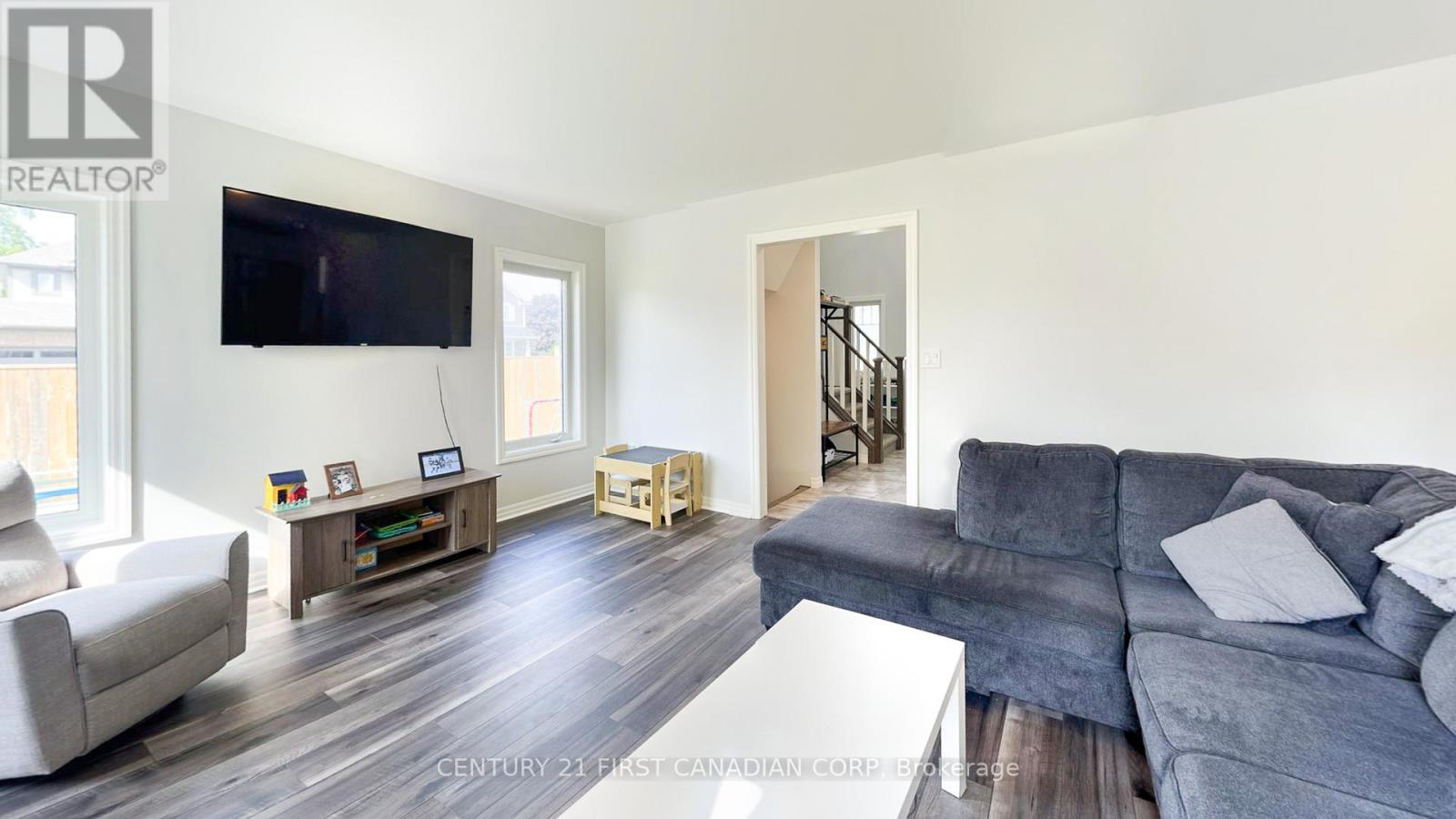 16 Arnold Street, Tillsonburg, Ontario  N4G 0G9 - Photo 8 - X12518254