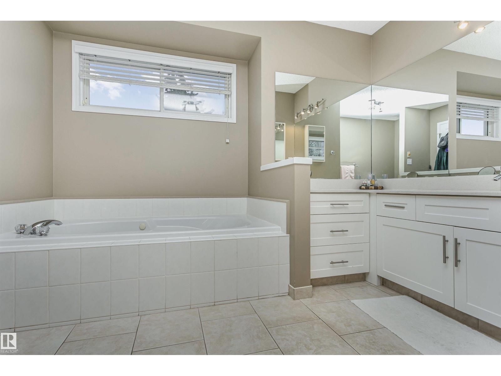 701 Revell Cr Nw, Edmonton, Alberta  T6R 2G1 - Photo 29 - E4464936