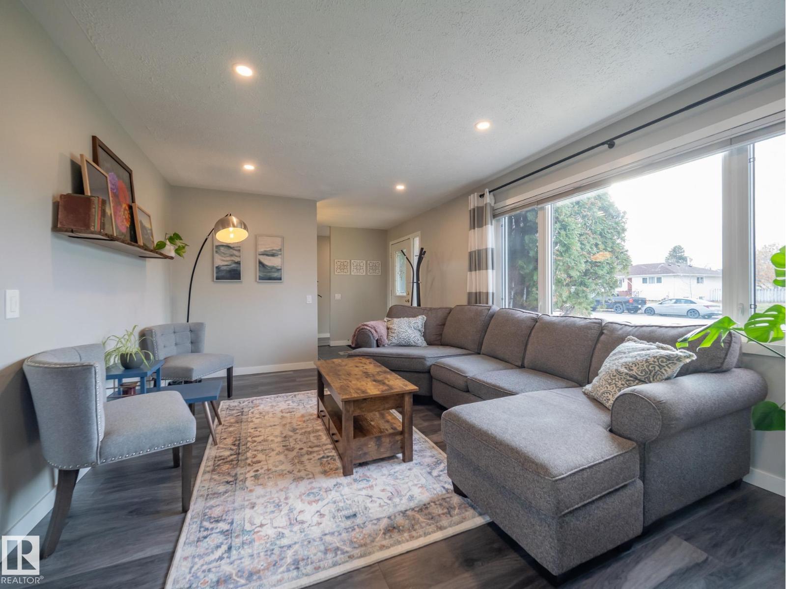 9319 Ottewell Rd Nw, Edmonton, Alberta  T6B 2G4 - Photo 7 - E4464938