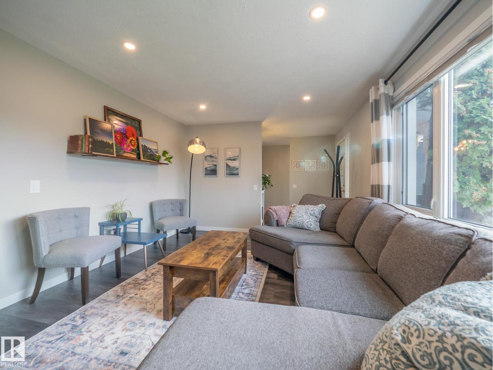 9319 Ottewell Rd Nw, Edmonton, Alberta  T6B 2G4 - Photo 8 - E4464938