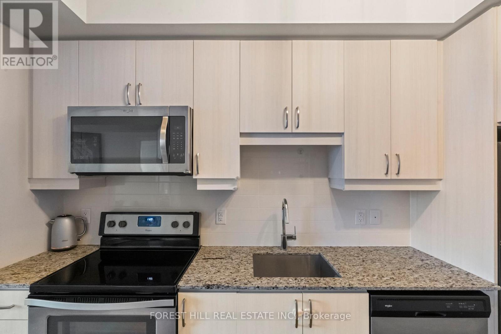 1501 - 9201 Yonge Street, Richmond Hill, Ontario  L4C 6Z2 - Photo 16 - N12517978