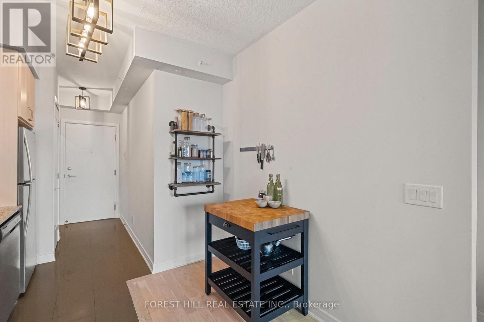 1501 - 9201 Yonge Street, Richmond Hill, Ontario  L4C 6Z2 - Photo 17 - N12517978