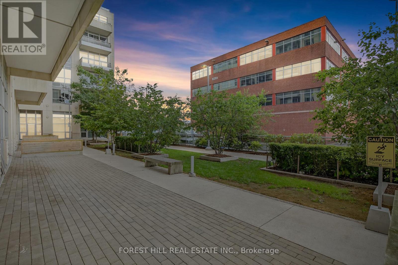 1501 - 9201 Yonge Street, Richmond Hill, Ontario  L4C 6Z2 - Photo 34 - N12517978