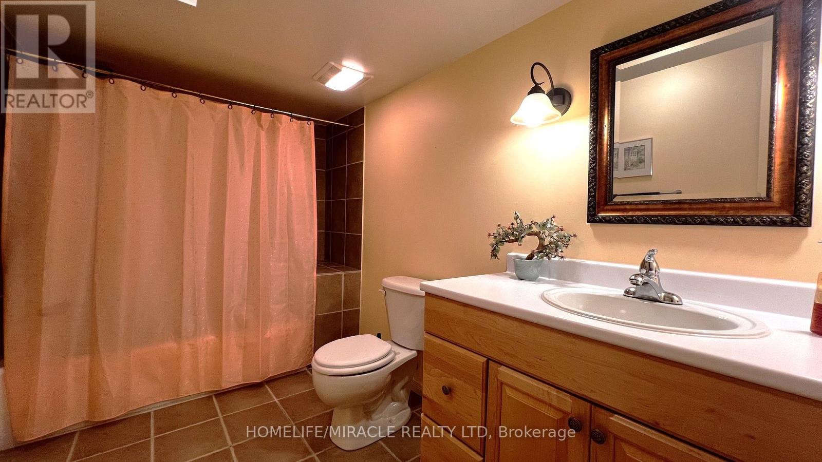 62 Vitlor Drive, Richmond Hill, Ontario L4E 4P9 - Photo 23 - N12518008