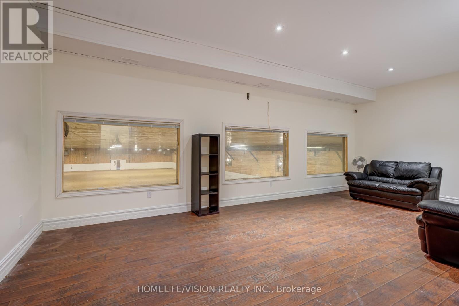 180 Courtland Street, Ramara (Atherley), Ontario L3V 6H7 - Photo 11 - S12518070