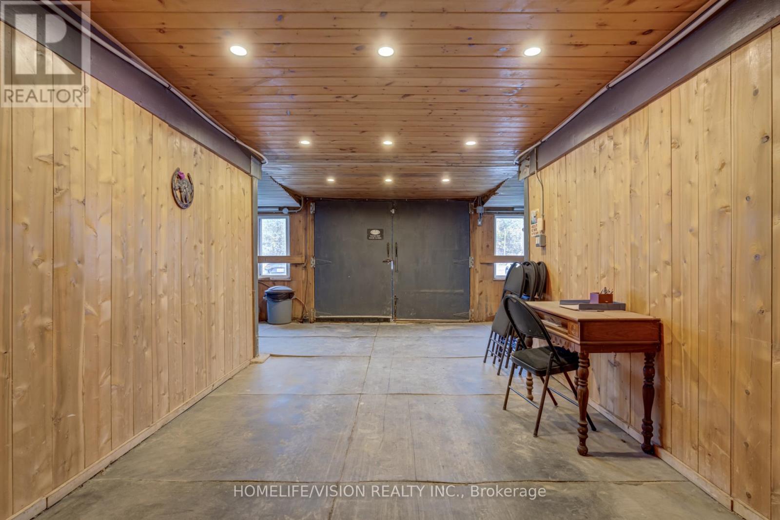 180 Courtland Street, Ramara (Atherley), Ontario L3V 6H7 - Photo 3 - S12518070