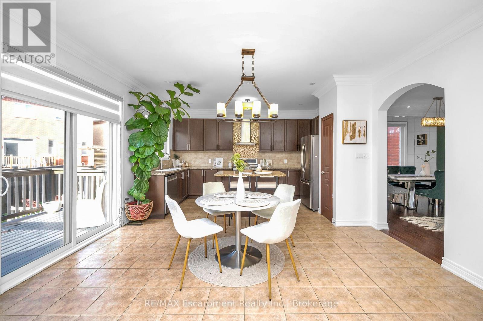 171 Huddlestone Crescent, Milton, Ontario  L9T 8M9 - Photo 10 - W12518264