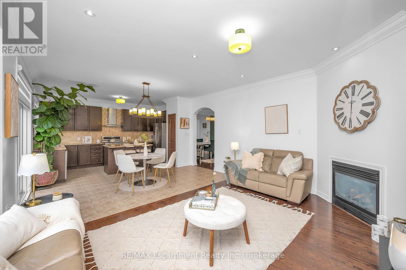 171 Huddlestone Crescent, Milton, Ontario  L9T 8M9 - Photo 9 - W12518264