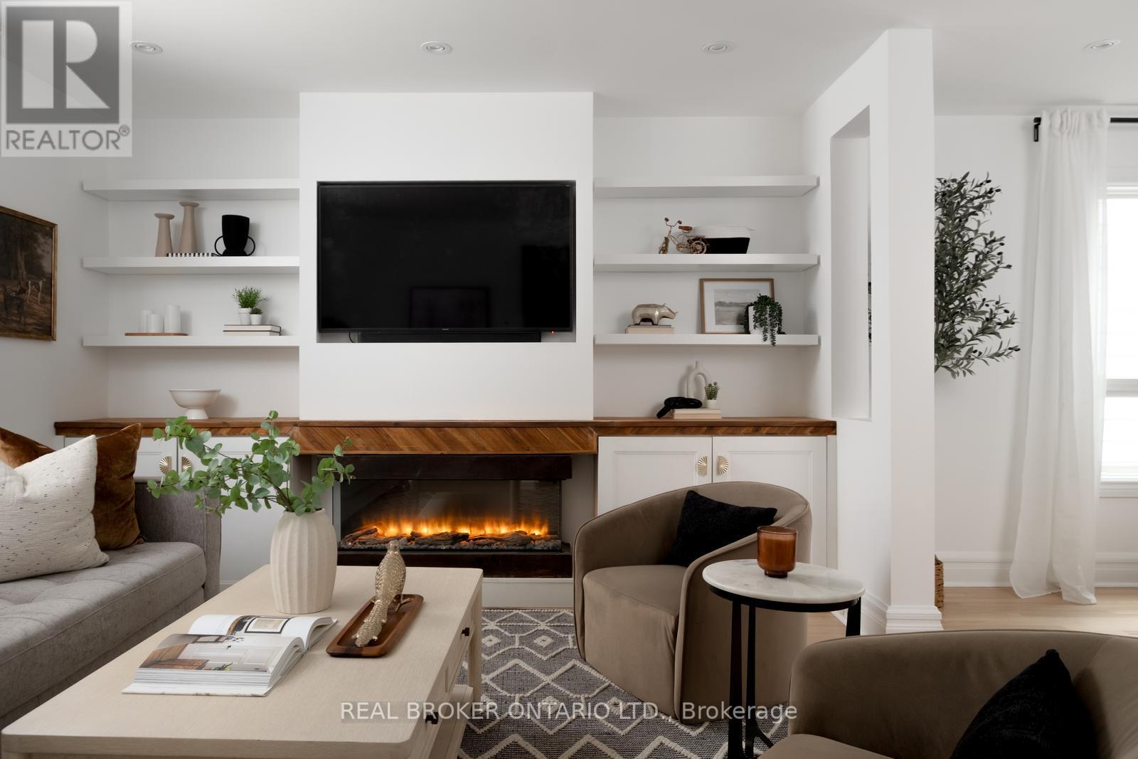 21 Stephenson Avenue, Toronto (East End-Danforth), Ontario  M4C 1E9 - Photo 1 - E12506634